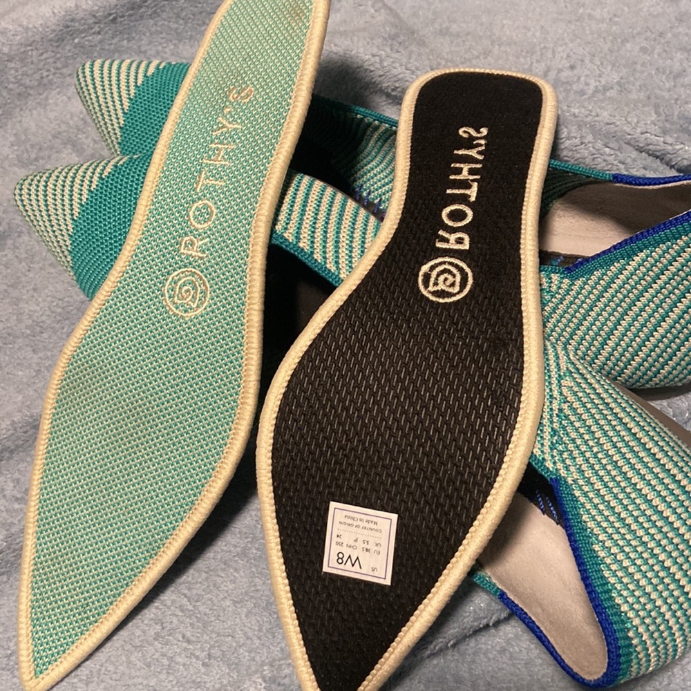 Rothy’s size 8w green and cream used but as you can see in like new condition - Picture 15 of 17